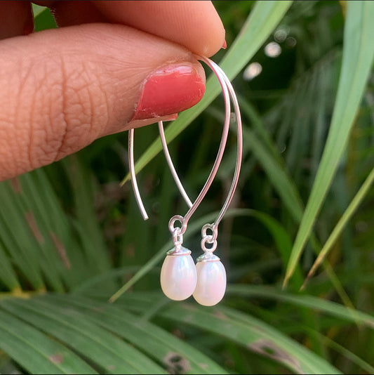 FRESHWATER PEARLS HOOK EARRINGS-ASTI0016